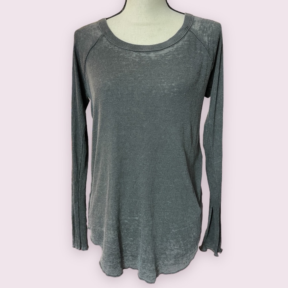 Chaser gray long sleeve top